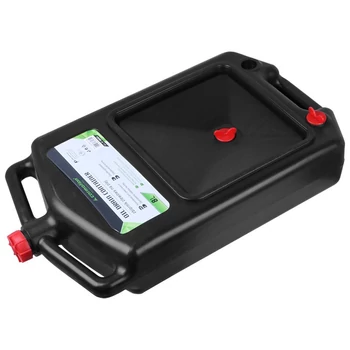 Benzinkannák, víztartályok