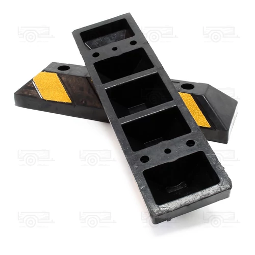 Kép 2/7 - 2 db kerékütköző reflektorokkal, 550 x 150 x 100 mm