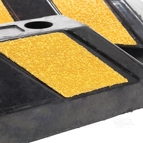 Kép 3/7 - 2 db kerékütköző reflektorokkal, 550 x 150 x 100 mm