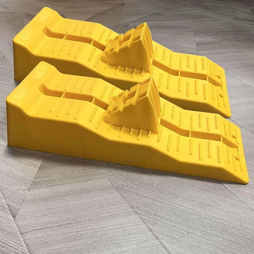 Kép 2/3 - Szintező rámpa szett 40/70/100 mm magassági fokozat- 3 tonna teherbírás, ékkel együtt szállítva