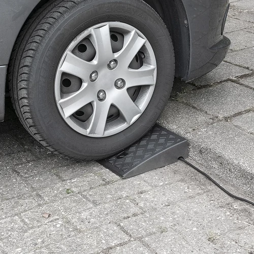 Kép 5/7 - Járdaszegély rámpa 70mm fekete 2 db-os készlet